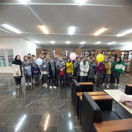 بازدید از کتابخانه